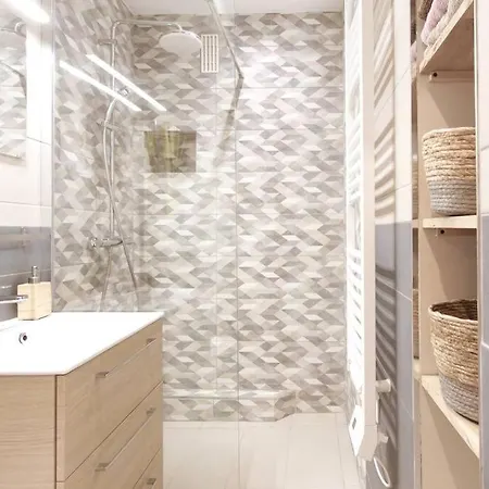 L36 Sea View Terrace 10min Walking To Sea/parking & Ac *